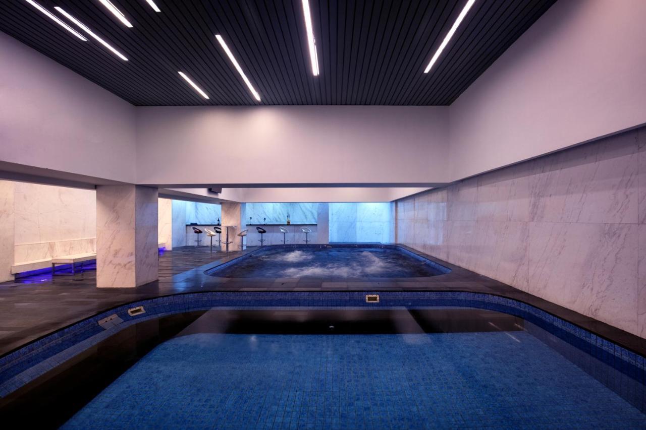 Grand Mercure Jakarta Harmoni Exteriör bild